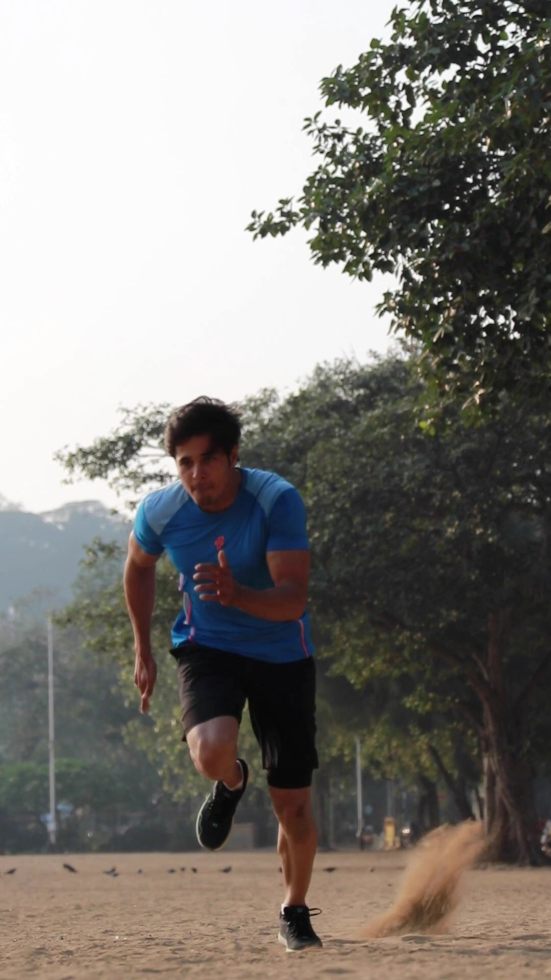 Athlete wearing Flecto performance t-shirt for outdoor training