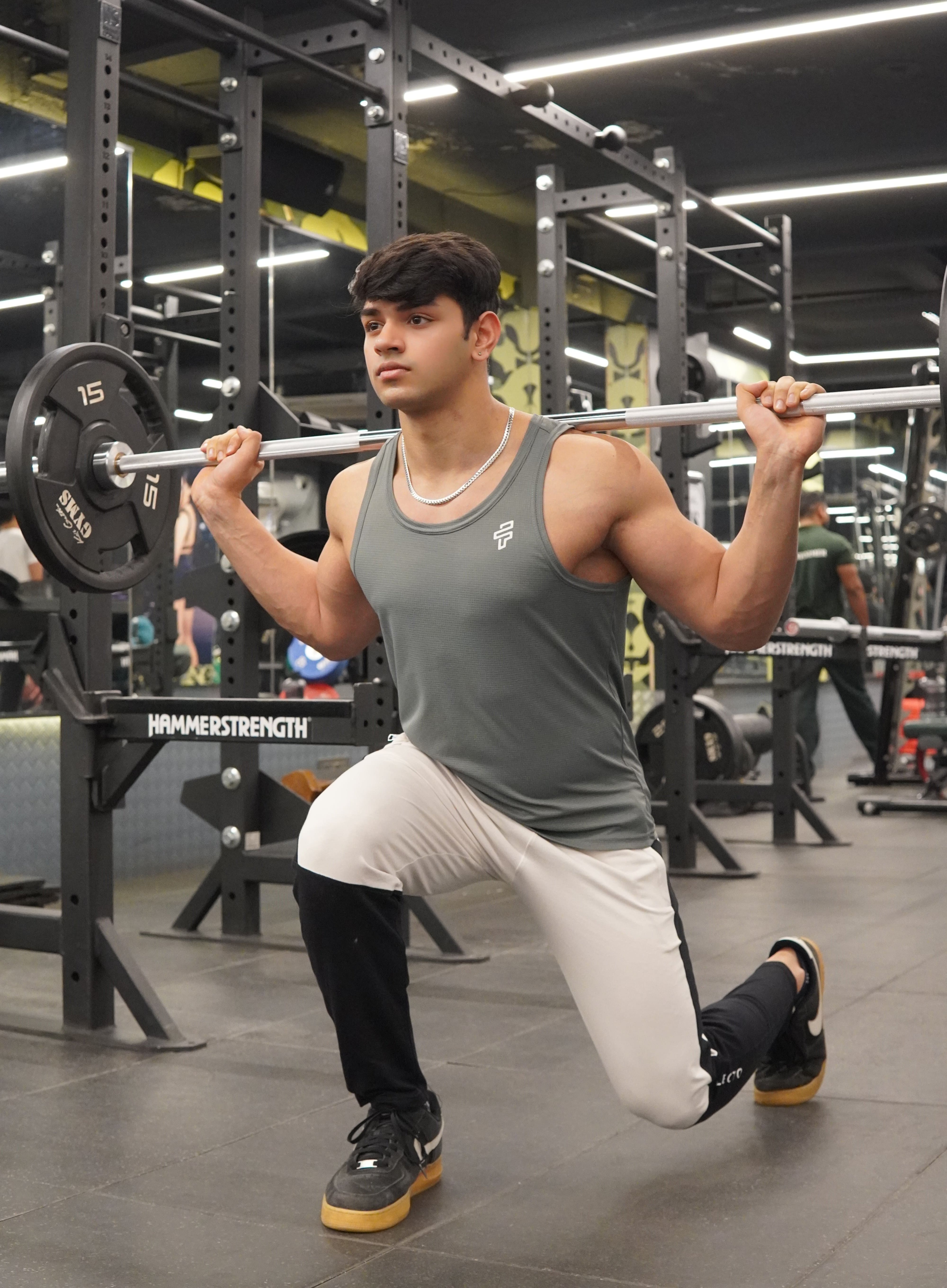 Flecto performance tank top worn during functional fitness session